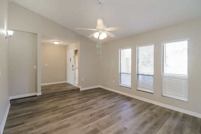 Photo - 13700 Whitby Rd