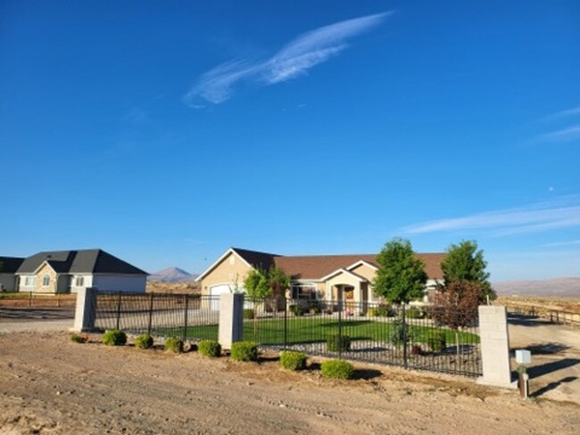 Executive Home In Elko - Executive Home In Elko