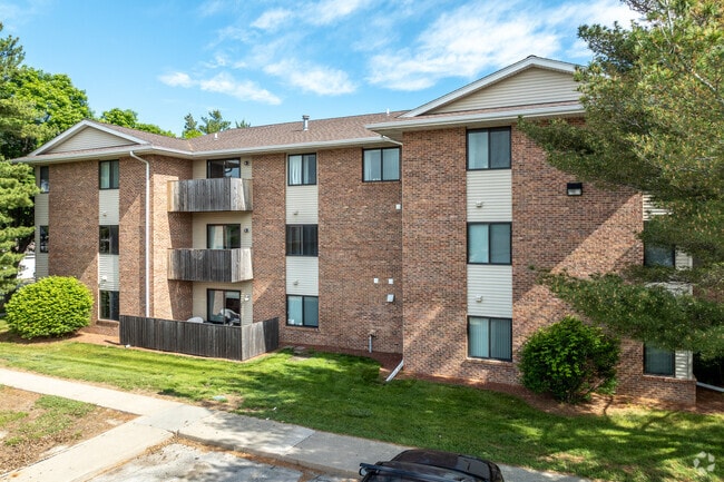 Linden East Apartments