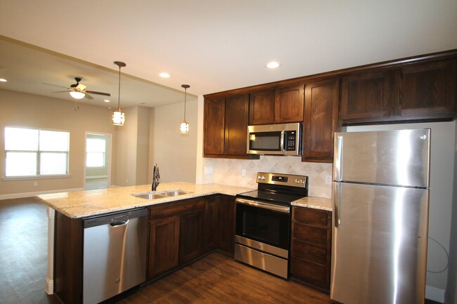 1301-1305 White Sand Dr. - 1301-1305 White Sand Dr. Apartment Unit 1301