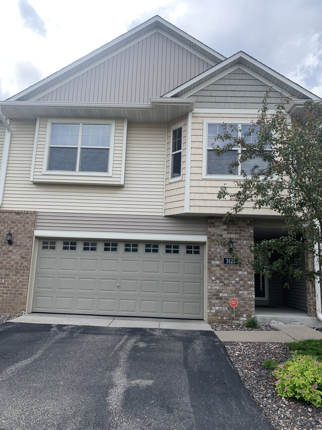 Photo - 3125 Legacy Ln