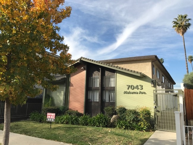 Building Photo - 7043 Alabama Ave Unit 101