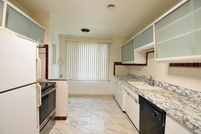 Photo - 4028 Ledgewood Dr