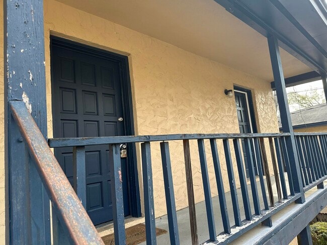 Photo - 1235 Buckingham Dr