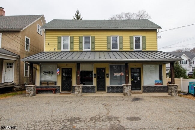 Building Photo - 81 Main St Unit B