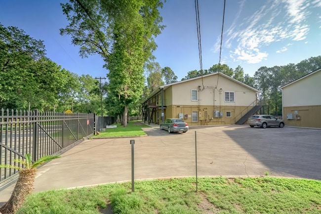 Photo - Mockingbird Garden Apartments