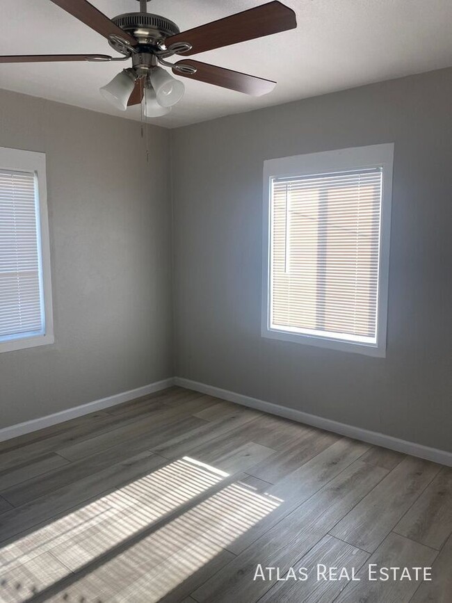 Photo - 1741 W Desert Cove Ave Unidad 1