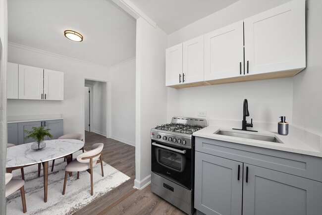 Building Photo - The Onyx on North Shore Rental