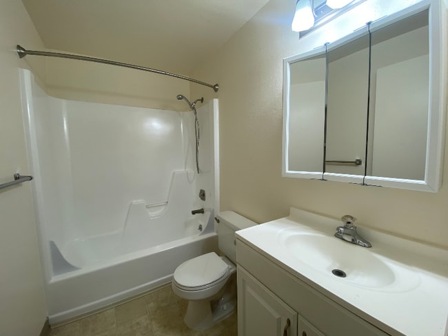 Photo - 1700 Blankenship Rd Unit 1700 Blankenship Road