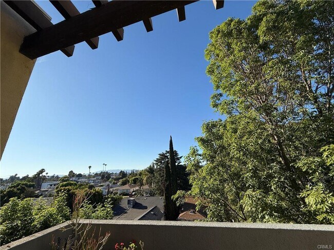 Photo - 14343 Burbank Blvd Unidad 305 Rental