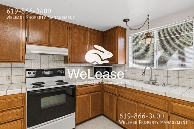 Building Photo - 3734 Bonita Canyon Rd