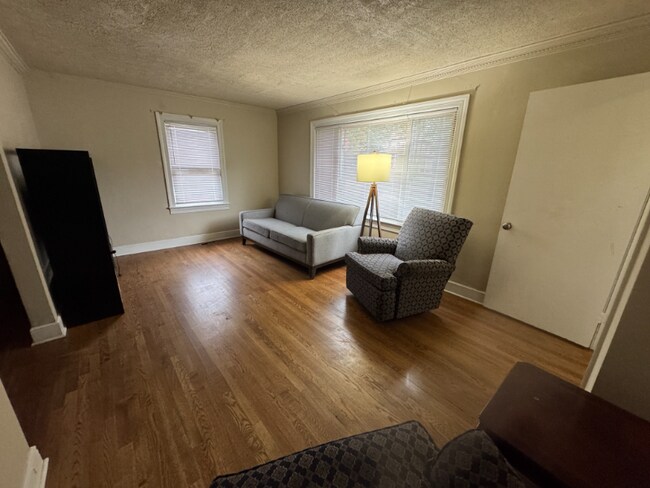 Photo - 5215 Huntington Ave