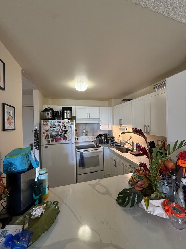 Building Photo - 1255 Nuuanu Ave Unit 3211