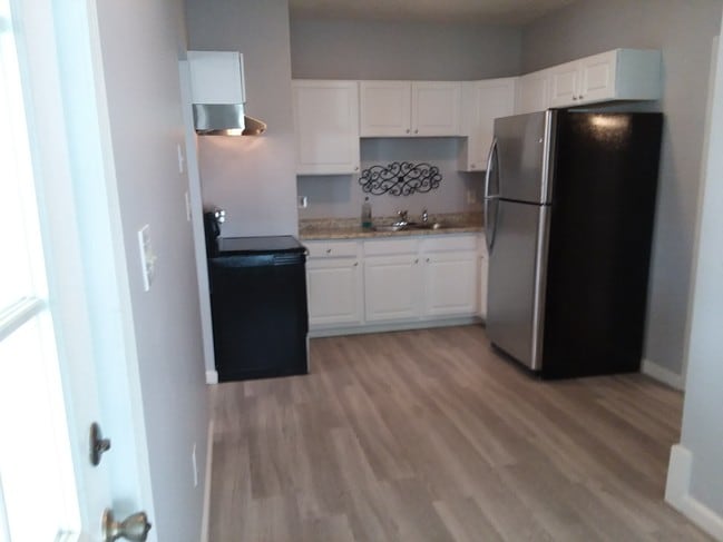 Photo - 285 South St