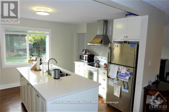 Photo - 186 Balmoral Pl