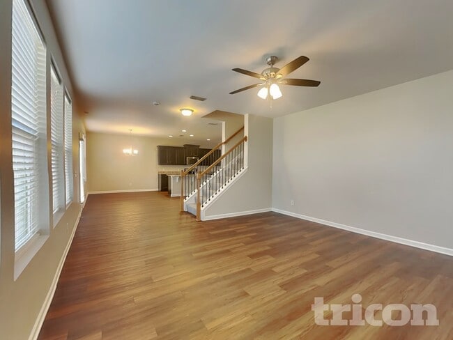 Photo - 703 Bench Ln