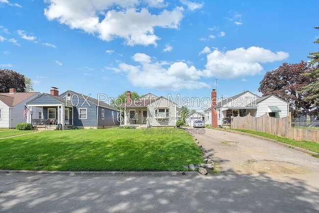 Photo - 227 Haldy Ave