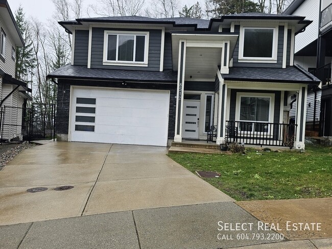 Building Photo - 8512 Forest Gate Dr