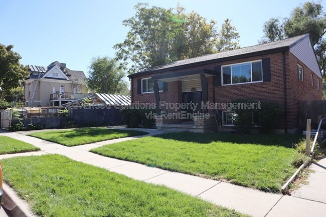 Building Photo - 370 E Sherman Ave Unit 1