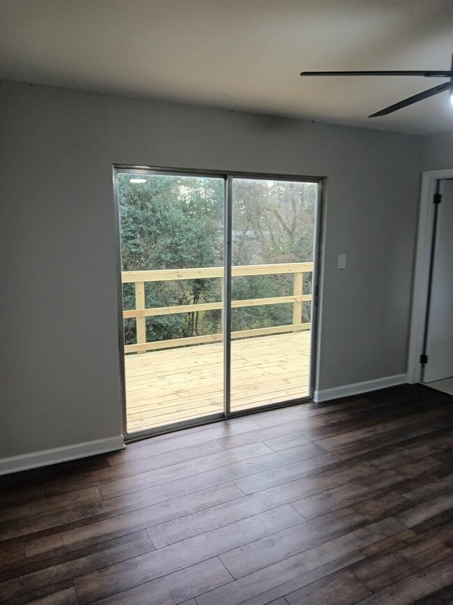 4 - 2709 Bedford Way