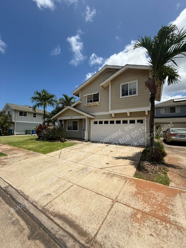 Building Photo - 87-1062-1062 Huamoa St