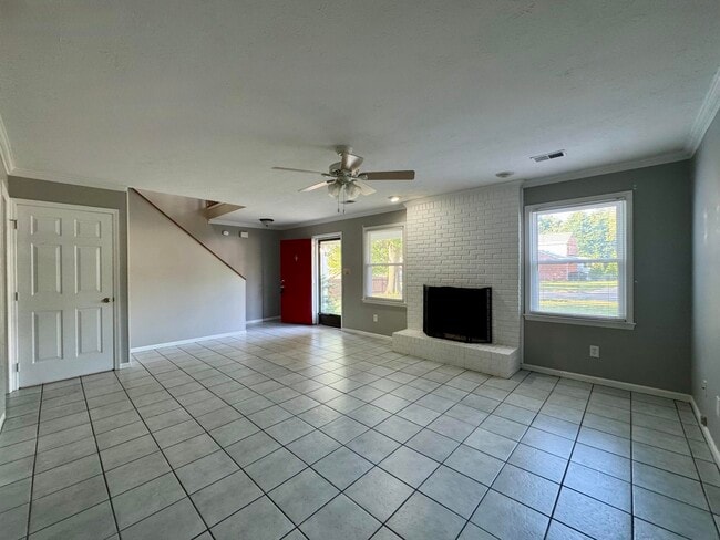 Photo - 344 Stonegate Way