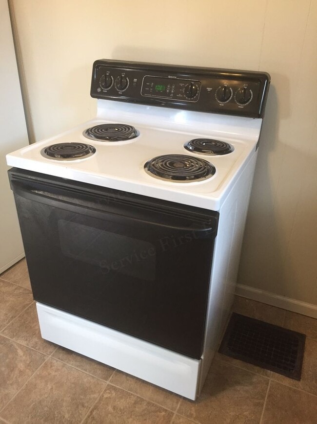 Photo - 1 Bed / 1 Bath House in Springfield, MO