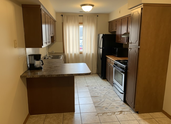 Photo - Cozy 2 Bedroom, 1 Bath Apartment with Balcony - Welcome Home! Unit IVA37