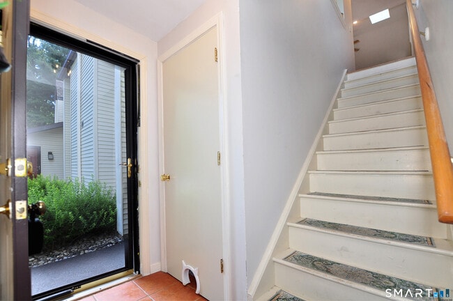 30 Simsbury Landing Unit 30