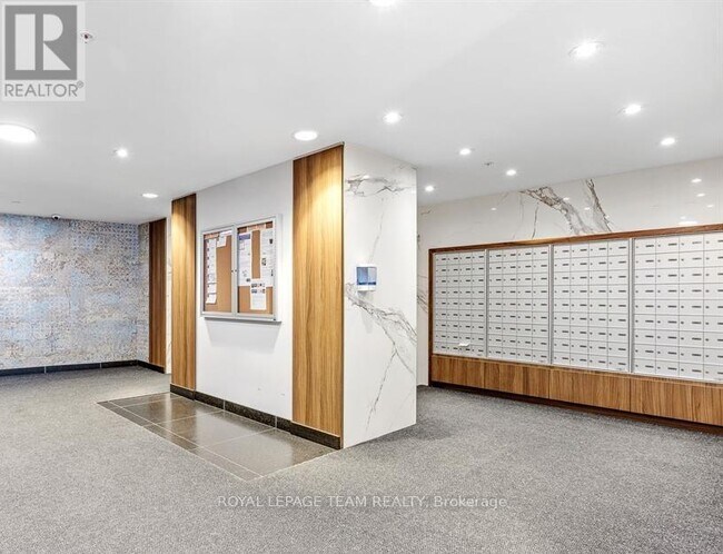 Photo - 805 Carling Ave Unité 1502