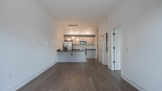 4930 Forest Hill Ave Unidad 207
