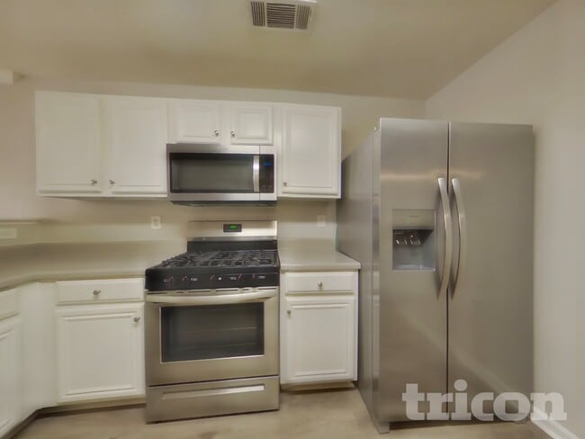 Photo - 128 Hidden Creek Dr