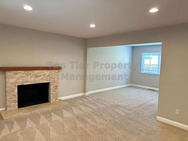 Photo - Spacious 4 Bed / 2.5 Bath / 2,106 Sqft Mar...
