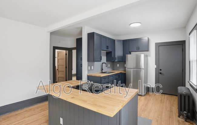 Photo - 3433 Portland Ave