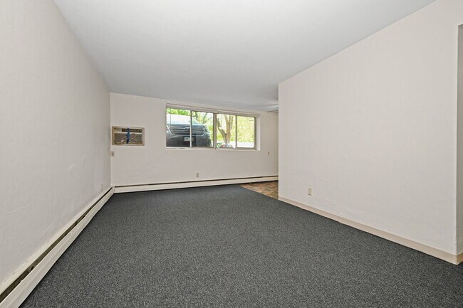 Photo - 515 5th St SE Unit 3