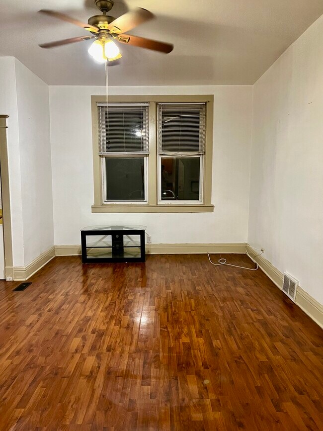 Photo - 3642 S Wallace St Unidad 1FRONT