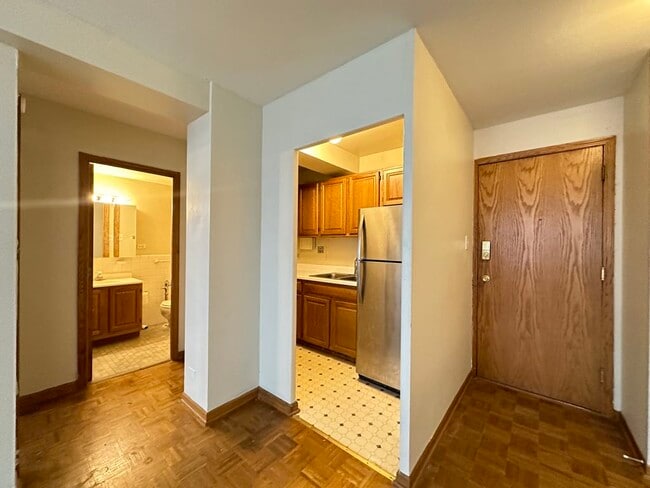Photo - 4180 N Marine Dr Unit 3041