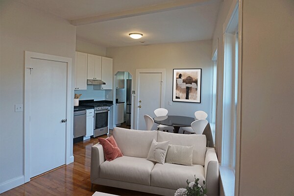Photo - 116 Willow St Apartments Unit 3