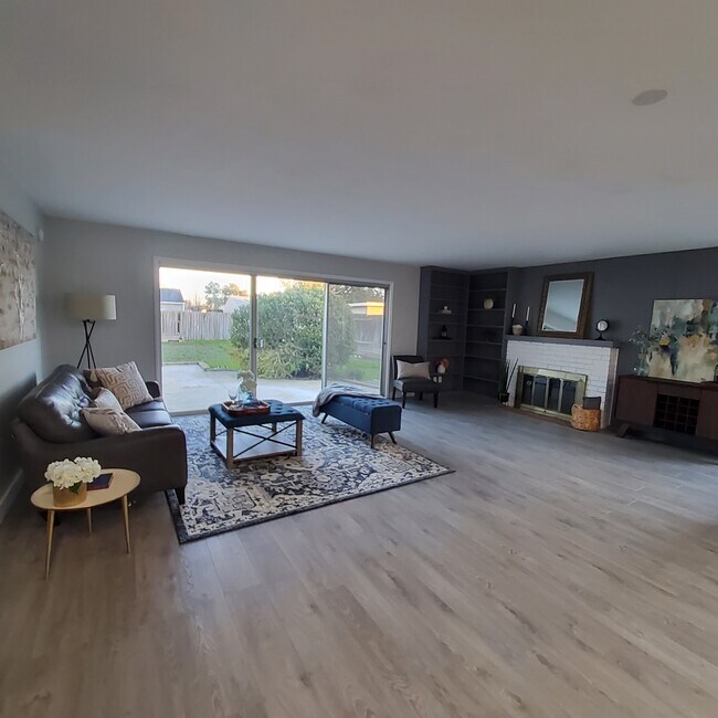 Photo - 31 E 24th St