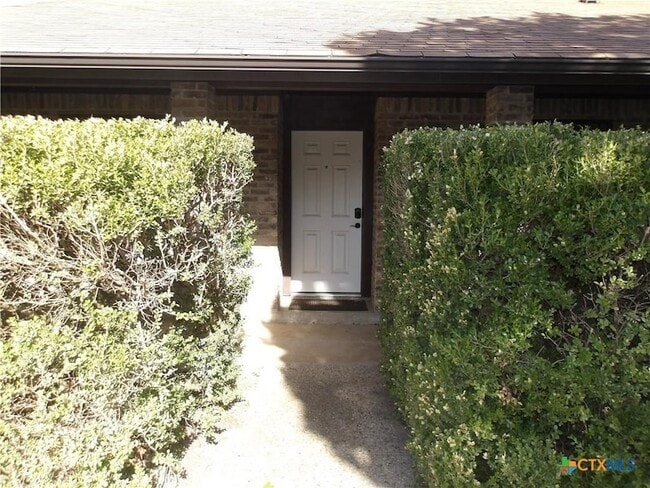107 Suzanne Ln