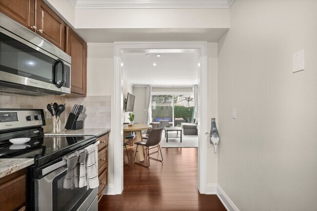 Photo - 11 Van Zant St Unidad 4