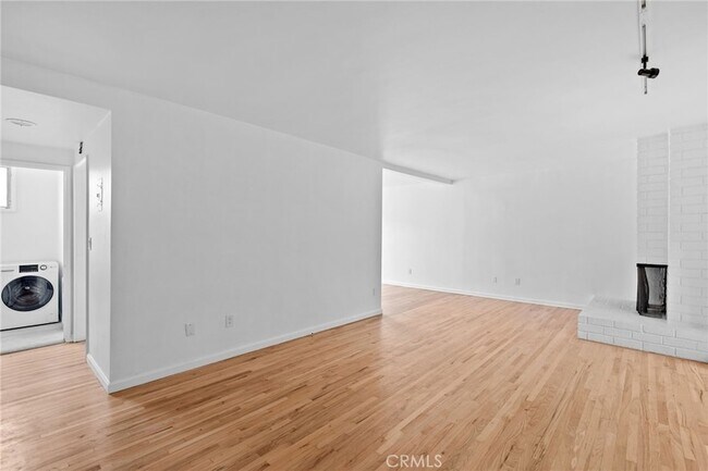 Photo - 11761 Sunset Blvd