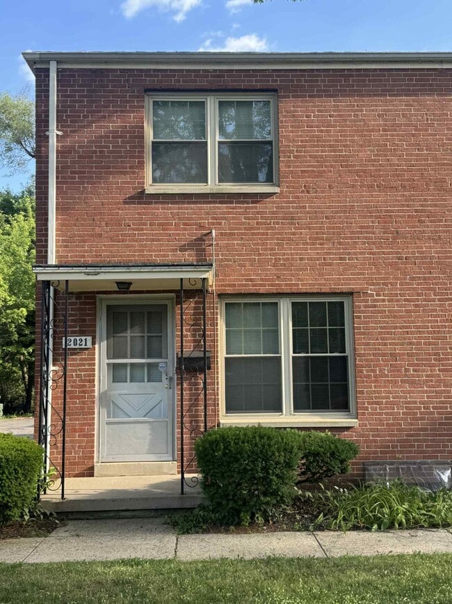 Photo - 2021 Harwitch Rd Apartment
