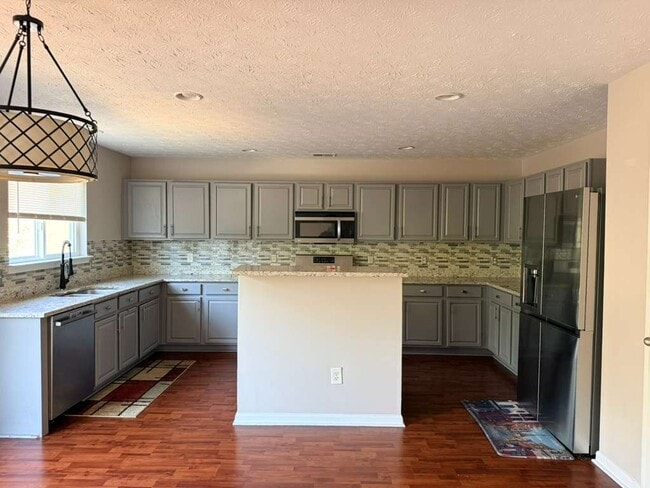 Building Photo - 2651 Farmstead Ct