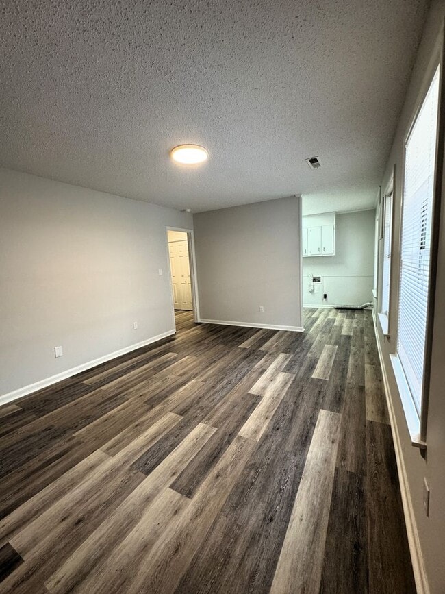 Photo - Move-In Special!! 1/2 Off First Month's Re... Unit 5