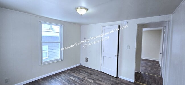 Photo - 1047 Beckford St Unidad 2