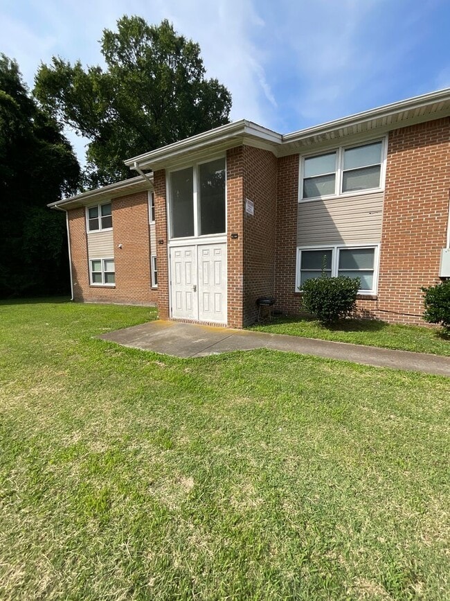 Photo - Two Bedroom Apartment off Rodman Unit Apt C
