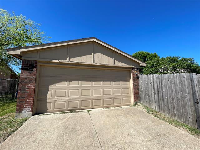 Photo - 1218 Greenbriar Ln