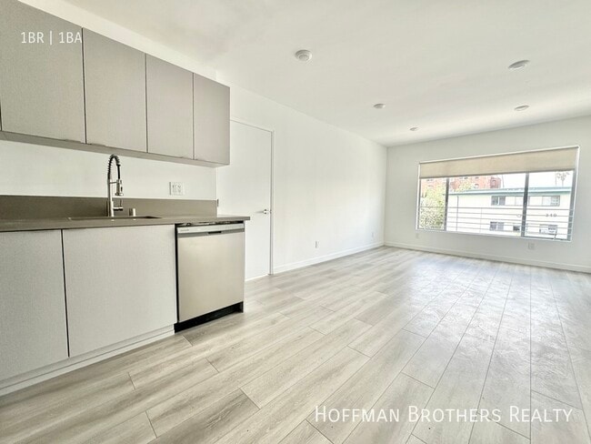 Photo - 316 S Mariposa Ave Unit 1