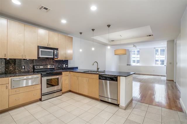 Photo - 1505 Elm St Unidad 202